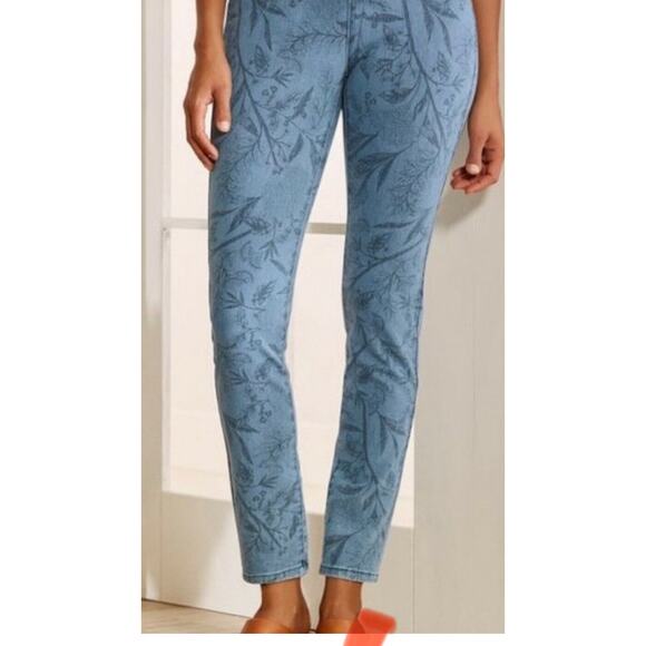 Soft Surroundings light wash Jeans Floral Leaf pattern PL Feminine  casual chic - Picture 1 of 10